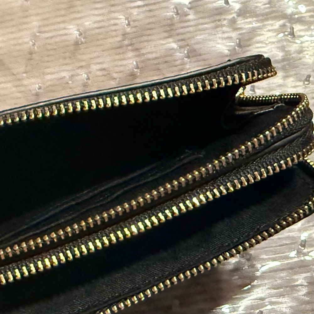 Coach Pebbled Black Leather double zipped Wristlet - Picture 3 of 4